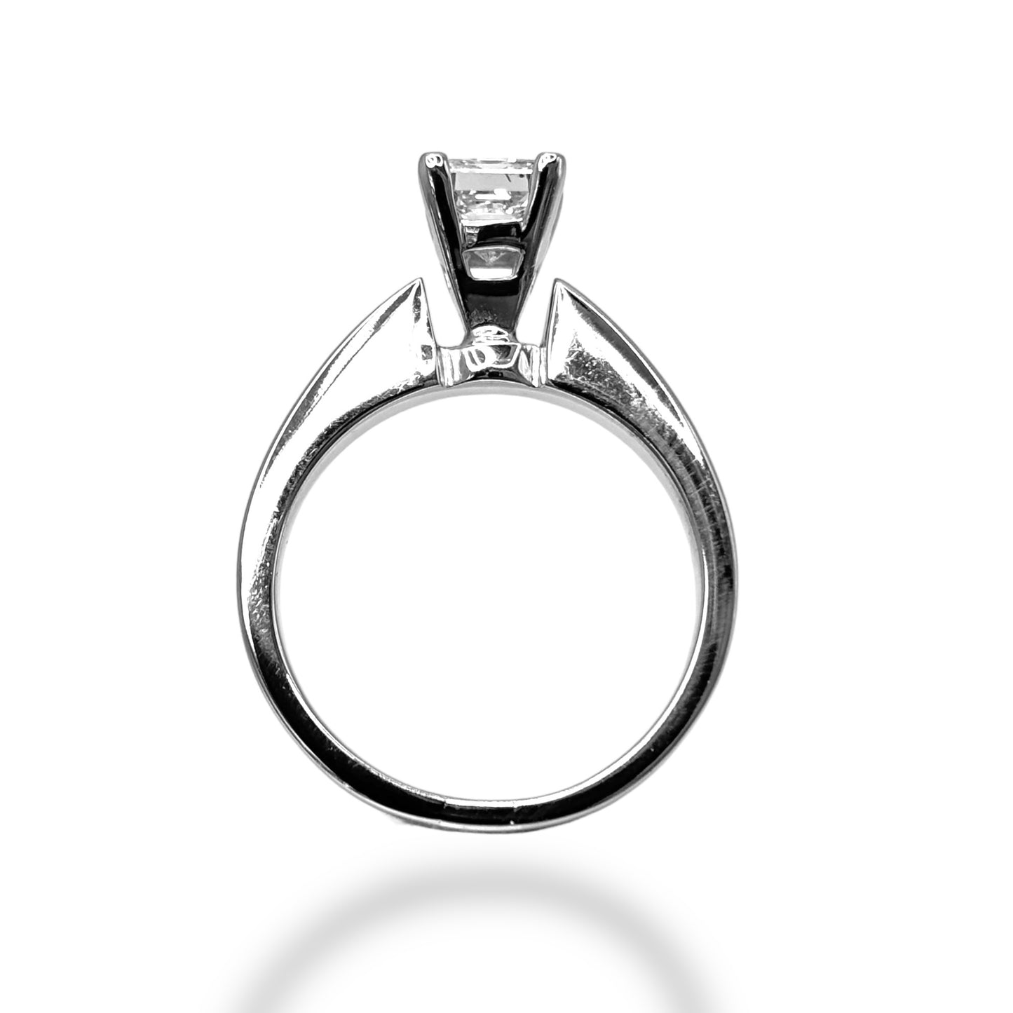 1.00 CT PRINCESS-CUT DIAMOND ENGAGEMENT RING 18KT