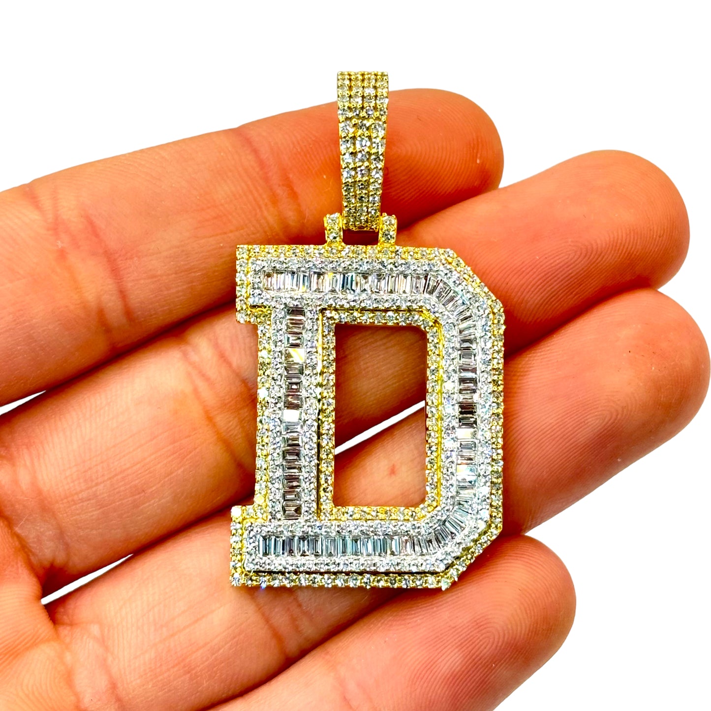 10KT VVS-1 CVD DIAMOND CUSTOM “ANY LETTER” LETTER INITAL PENDANT