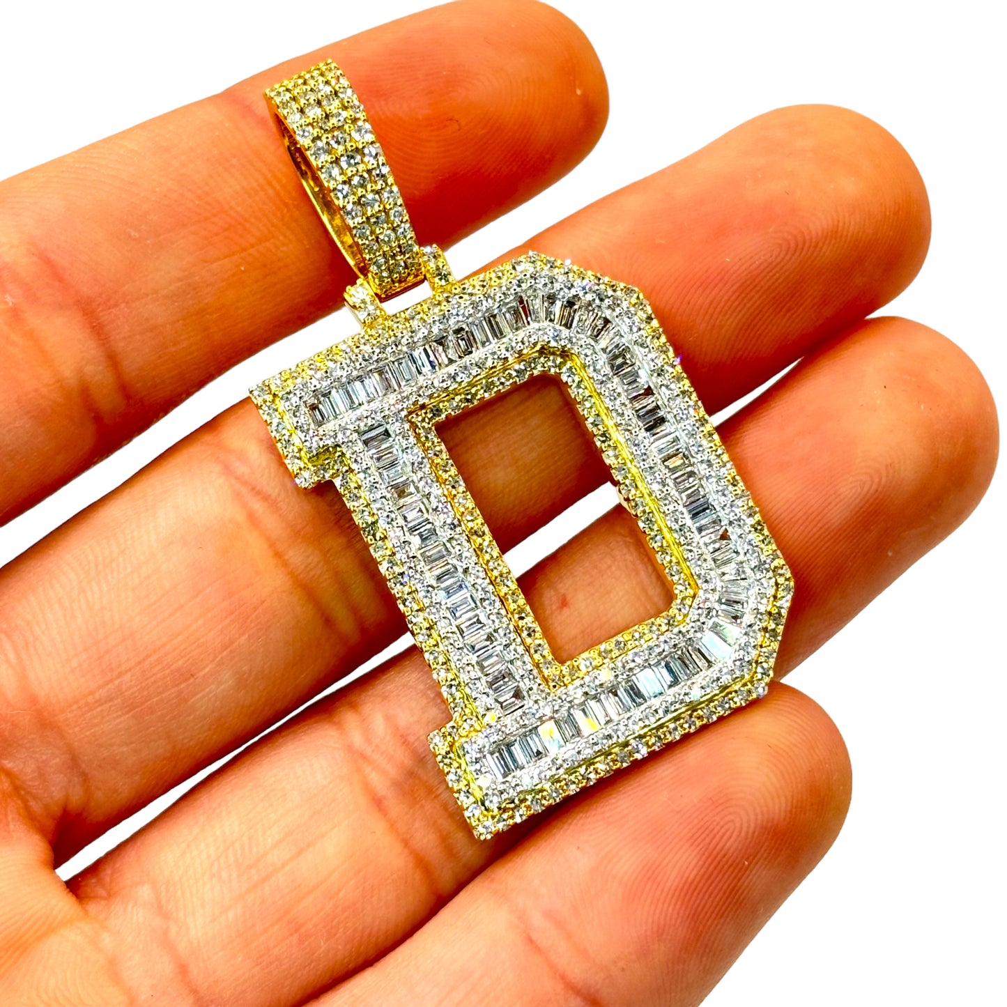 10KT VVS-1 CVD DIAMOND CUSTOM “ANY LETTER” LETTER INITAL PENDANT