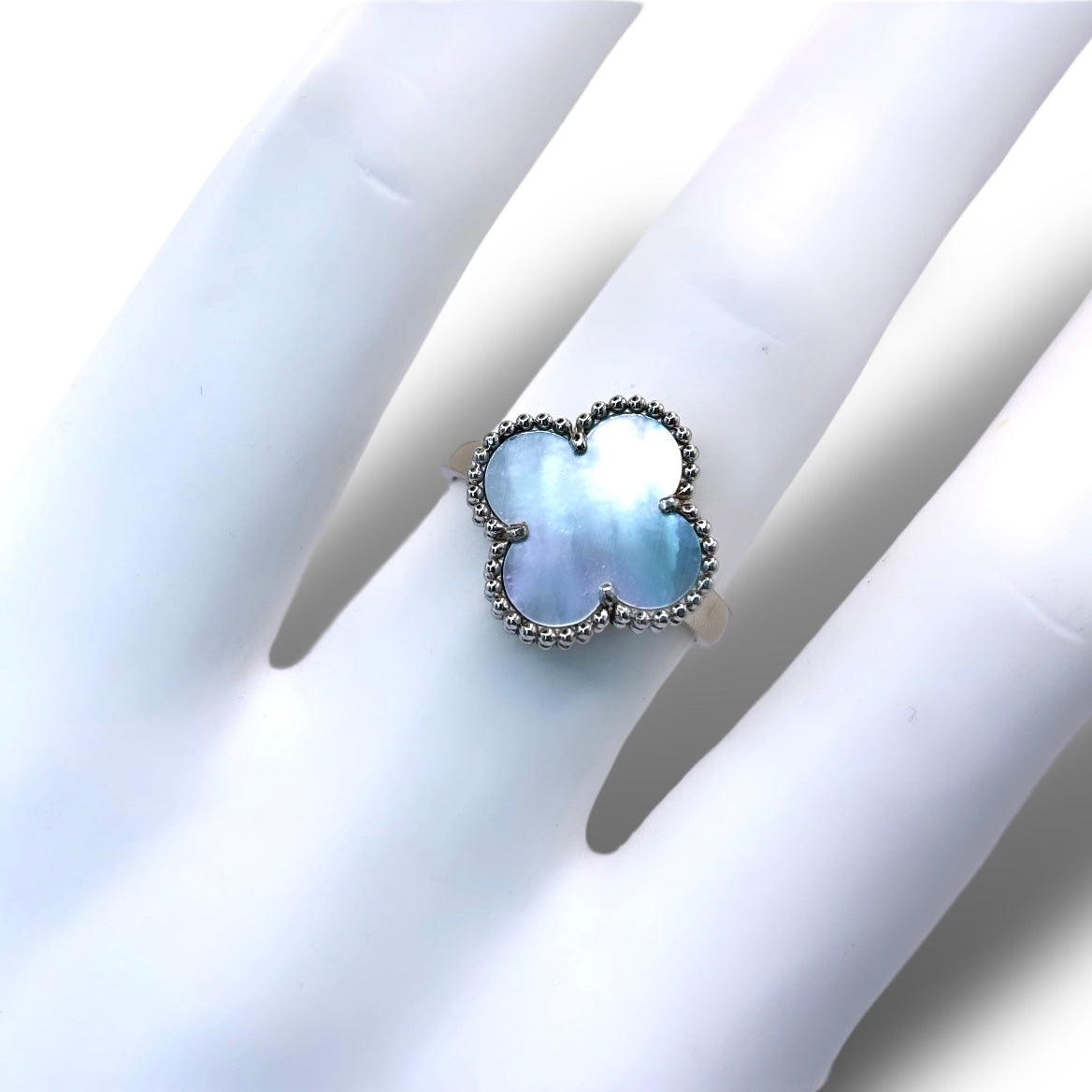 14KT CLOVER MOTHER-OF-PEARL RING