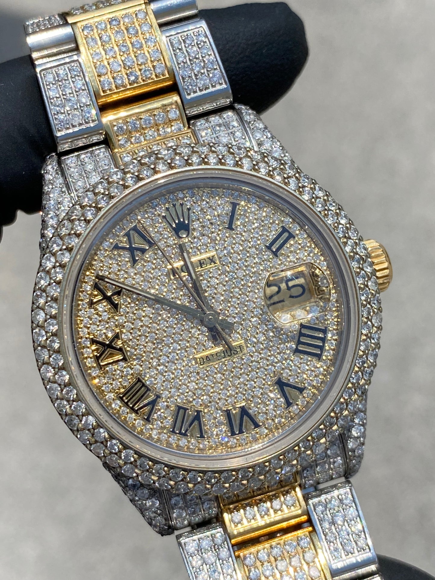 ROLEX DATEJUST 36MM YELLOW TWO-TONE, ROMAN DIAL & DOUBLE ROW BEZEL BUSTDOWN