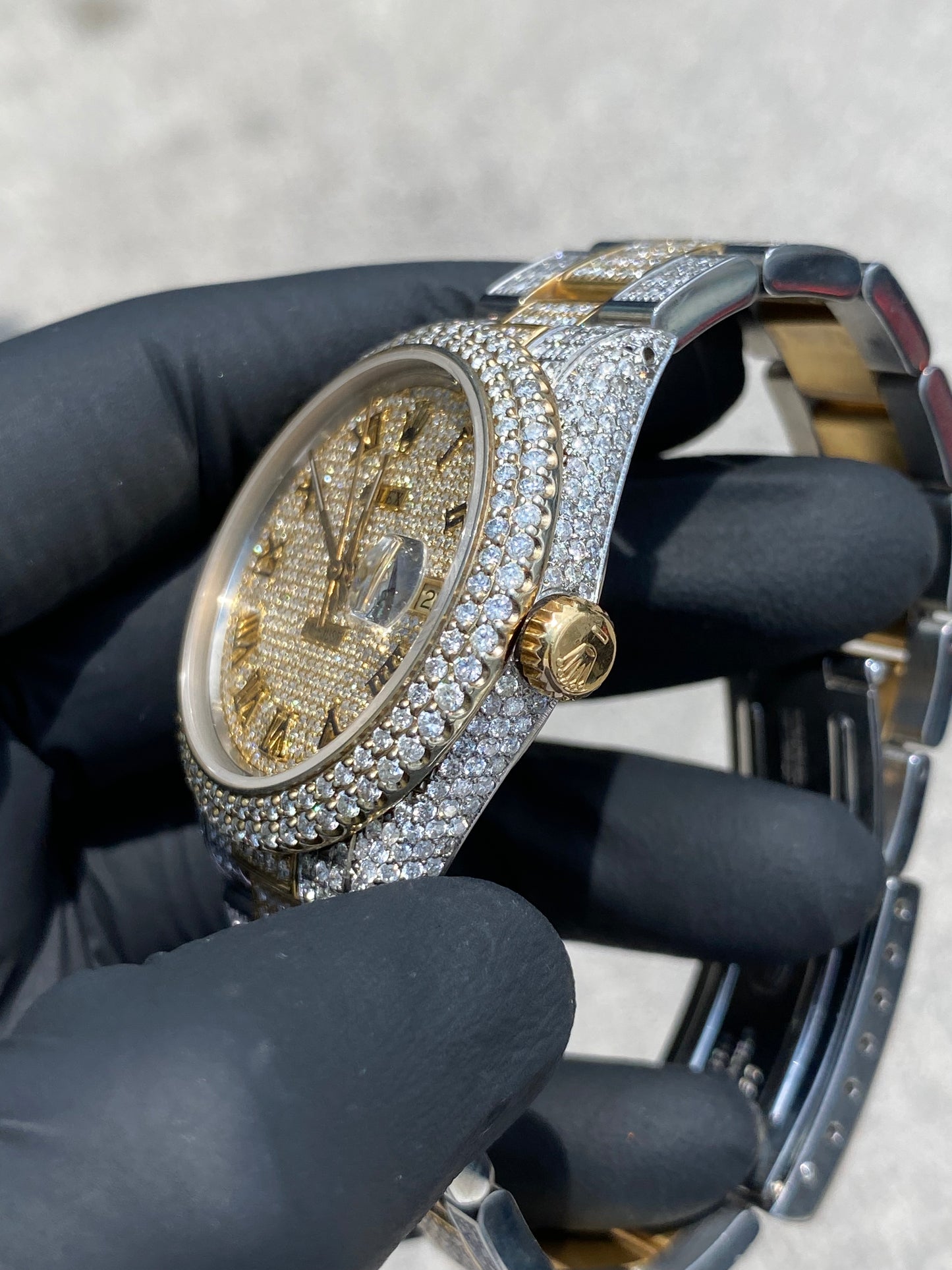 ROLEX DATEJUST 36MM YELLOW TWO-TONE, ROMAN DIAL & DOUBLE ROW BEZEL BUSTDOWN