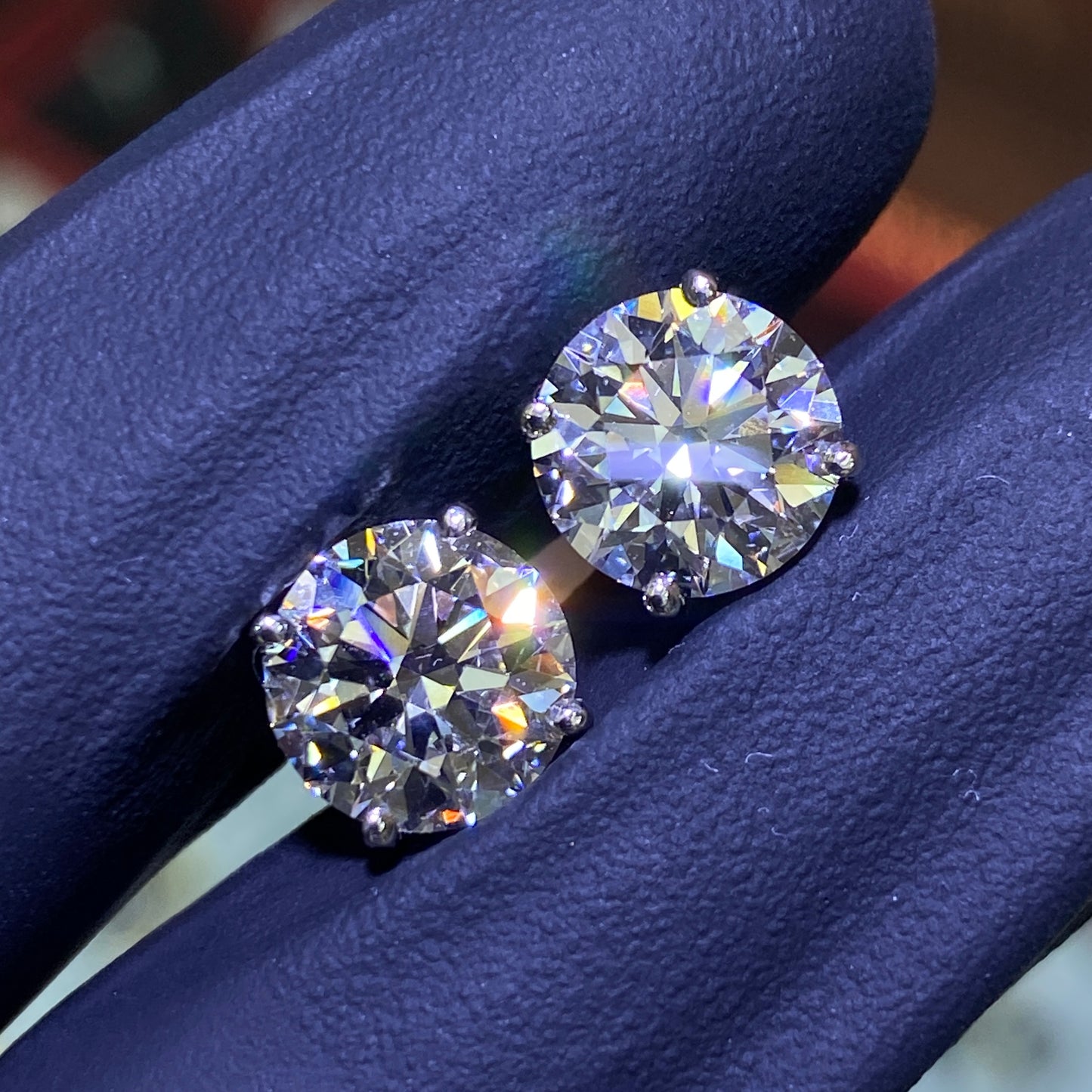 4CTW. VVS-1 D-F COLOR CVD IGI CERTIFIED DIAMOND STUDS | 2CTW. EACH ONE