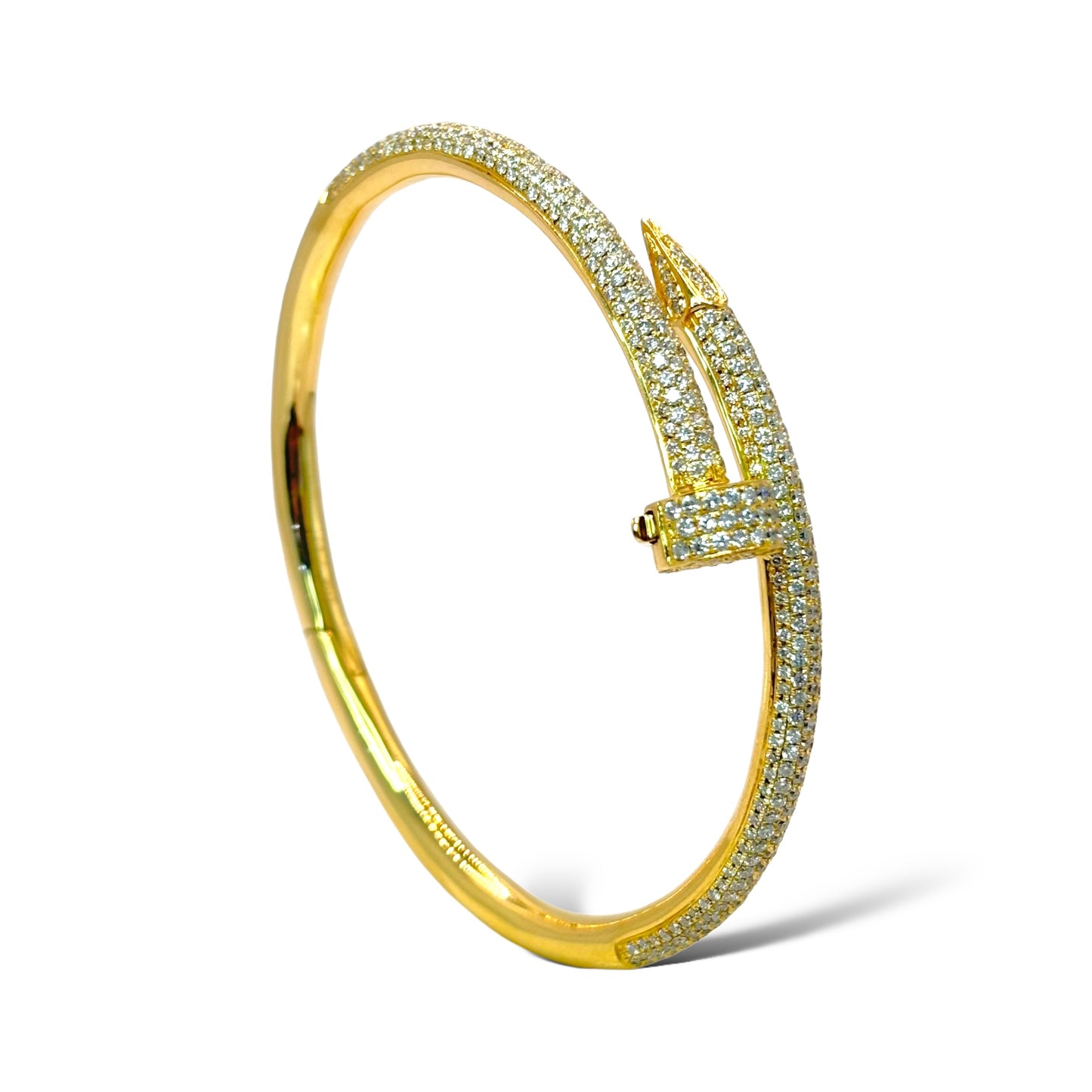 18KT GOLD 3.00CT DIAMOND NAIL BANGLE(PAVE SET)