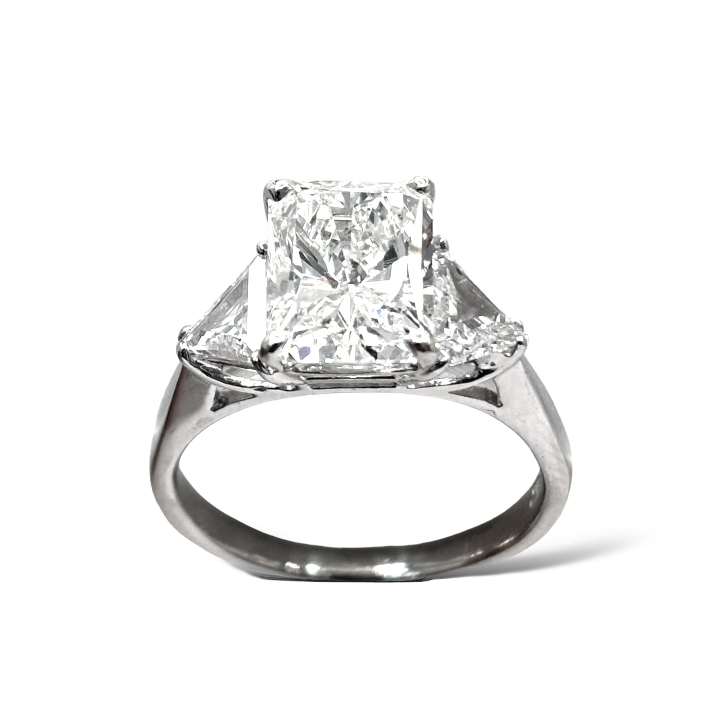 3.50 CT RADIANT-CUT DIAMOND ENGAGEMENT RING 14KT WHITE GOLD